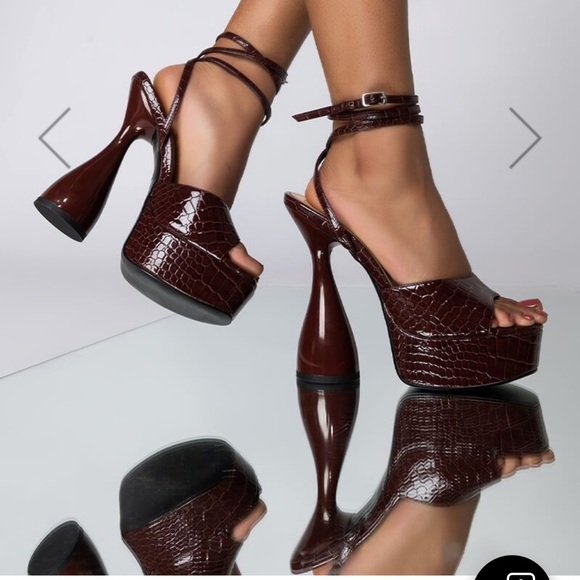 AZALEA WANG PLATFORM CHUNKY SANDAL - Picture 4 of 7